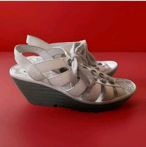 Fly London Ylfa Lace Up Wedge Platform Sandals Cream Tan 9 EU 40 Y2K Whimsical